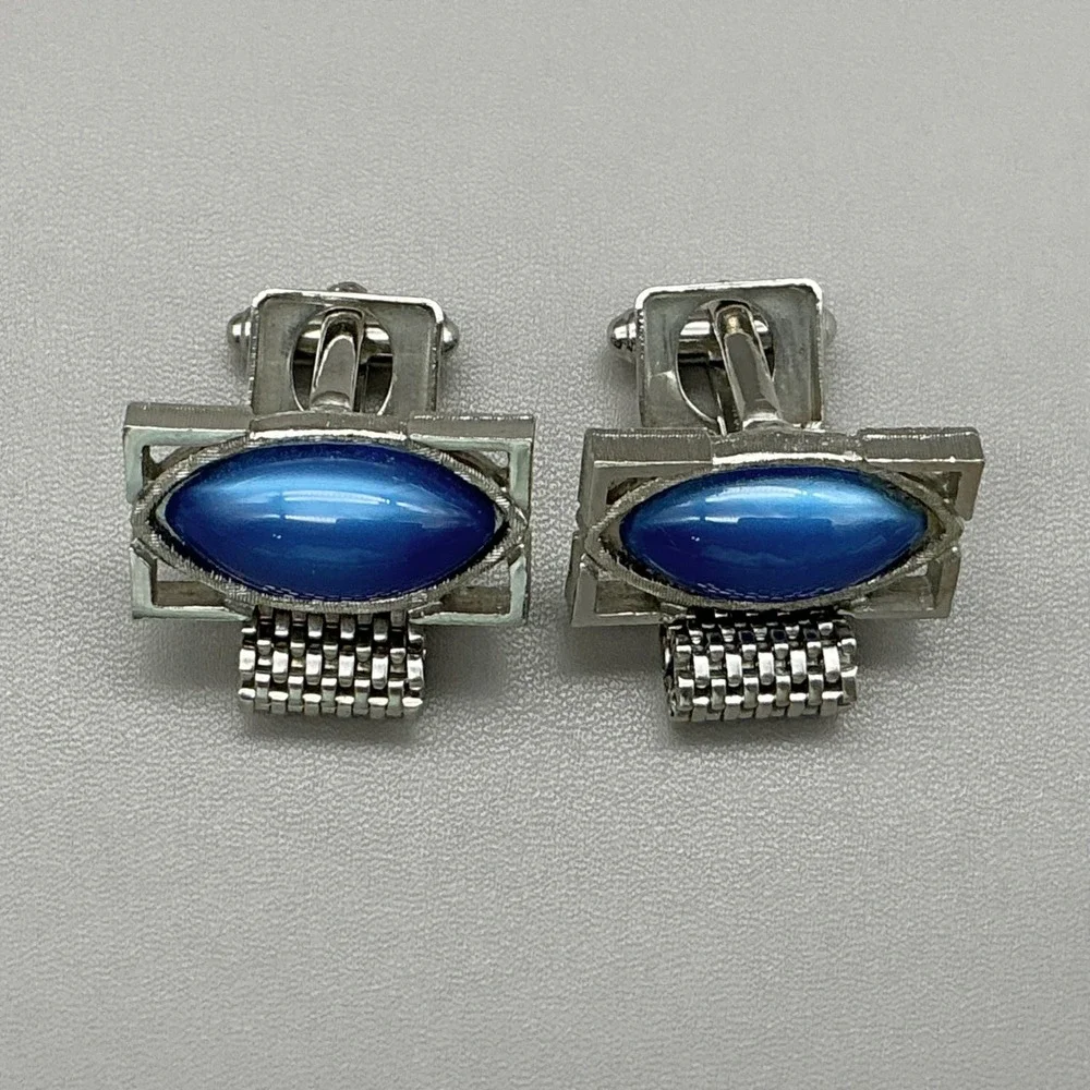 Hickok Vintage Blue Cabochon Mesh Wrap Around Cufflinks Silver Tone Mid Century